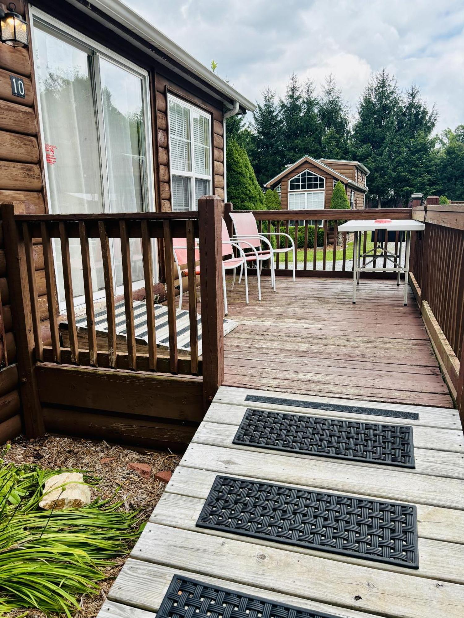 Maggie Valley Cabin Rentals Room photo