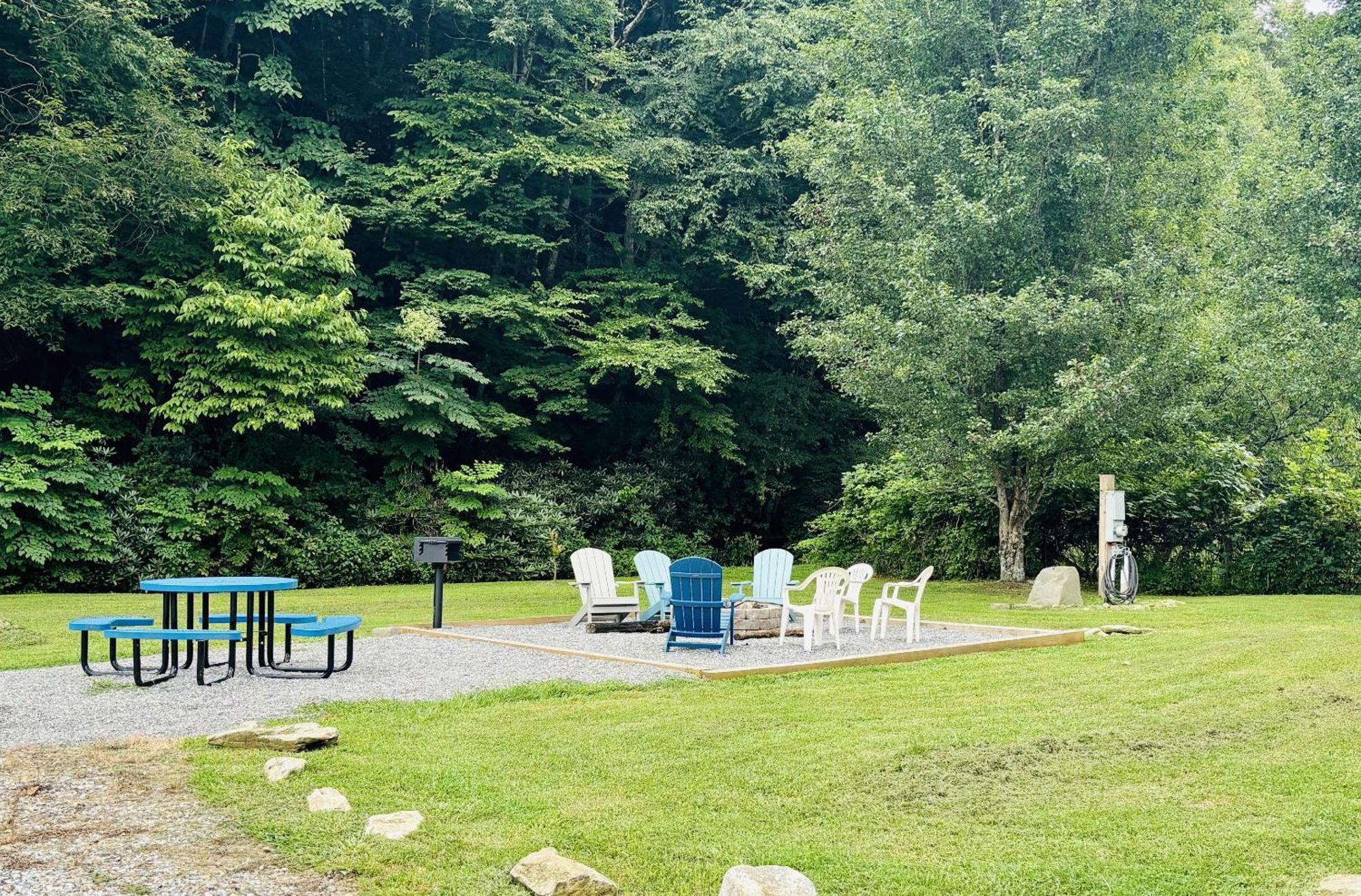 Maggie Valley Cabin Rentals Room photo