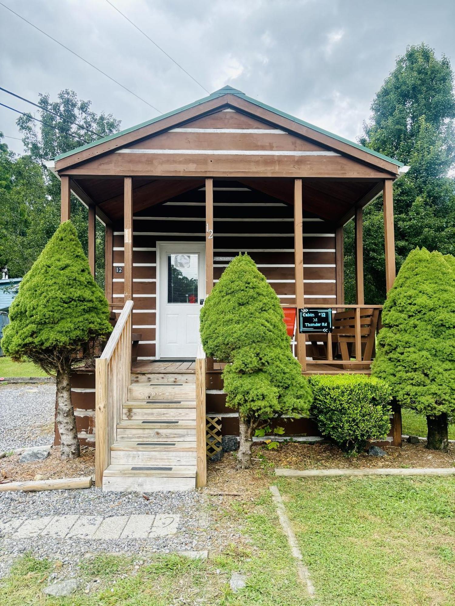 Maggie Valley Cabin Rentals Room photo