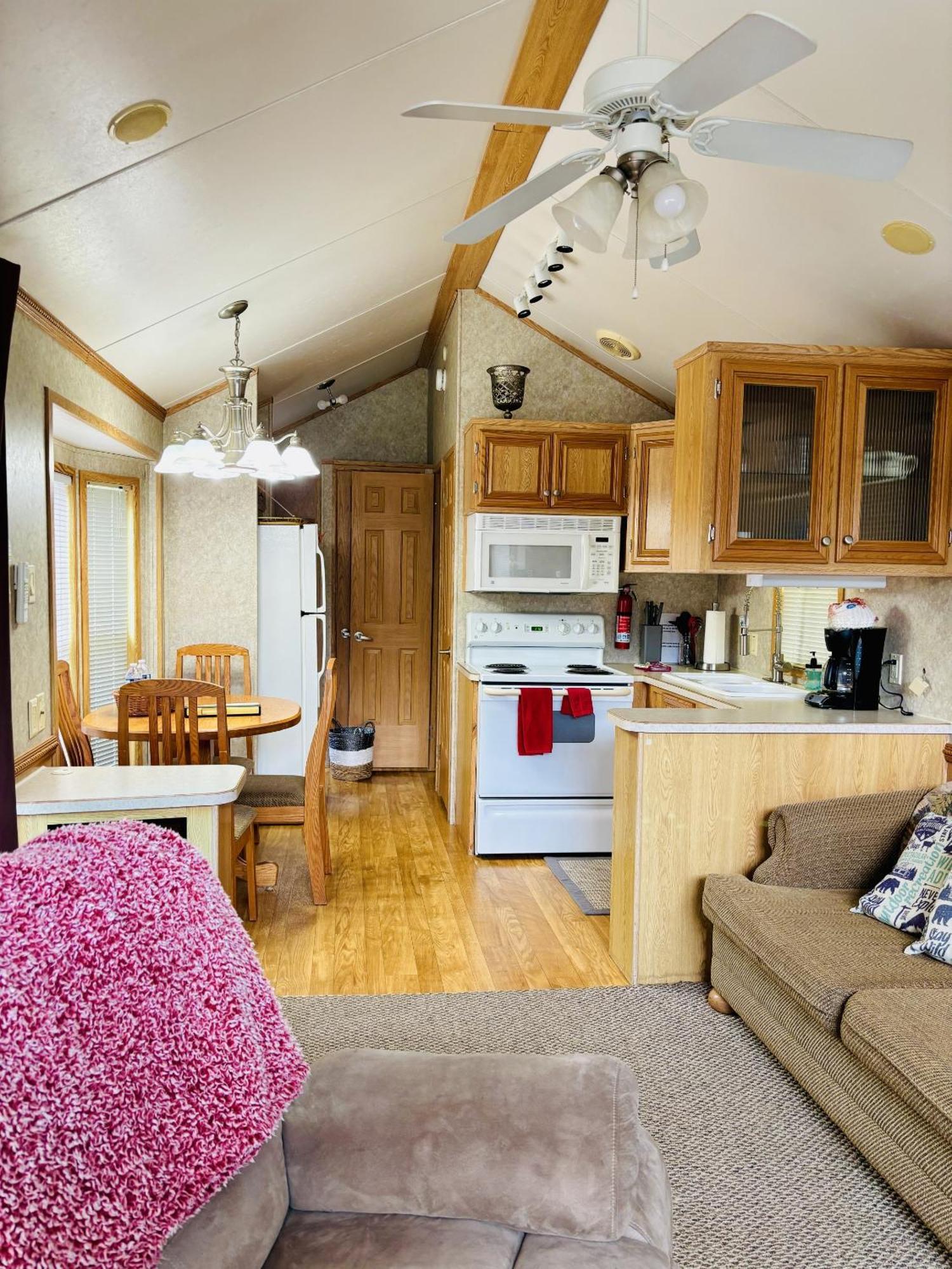 Maggie Valley Cabin Rentals Room photo